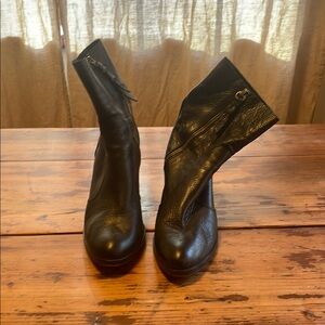 Splendid Black Leather Ankle Boots